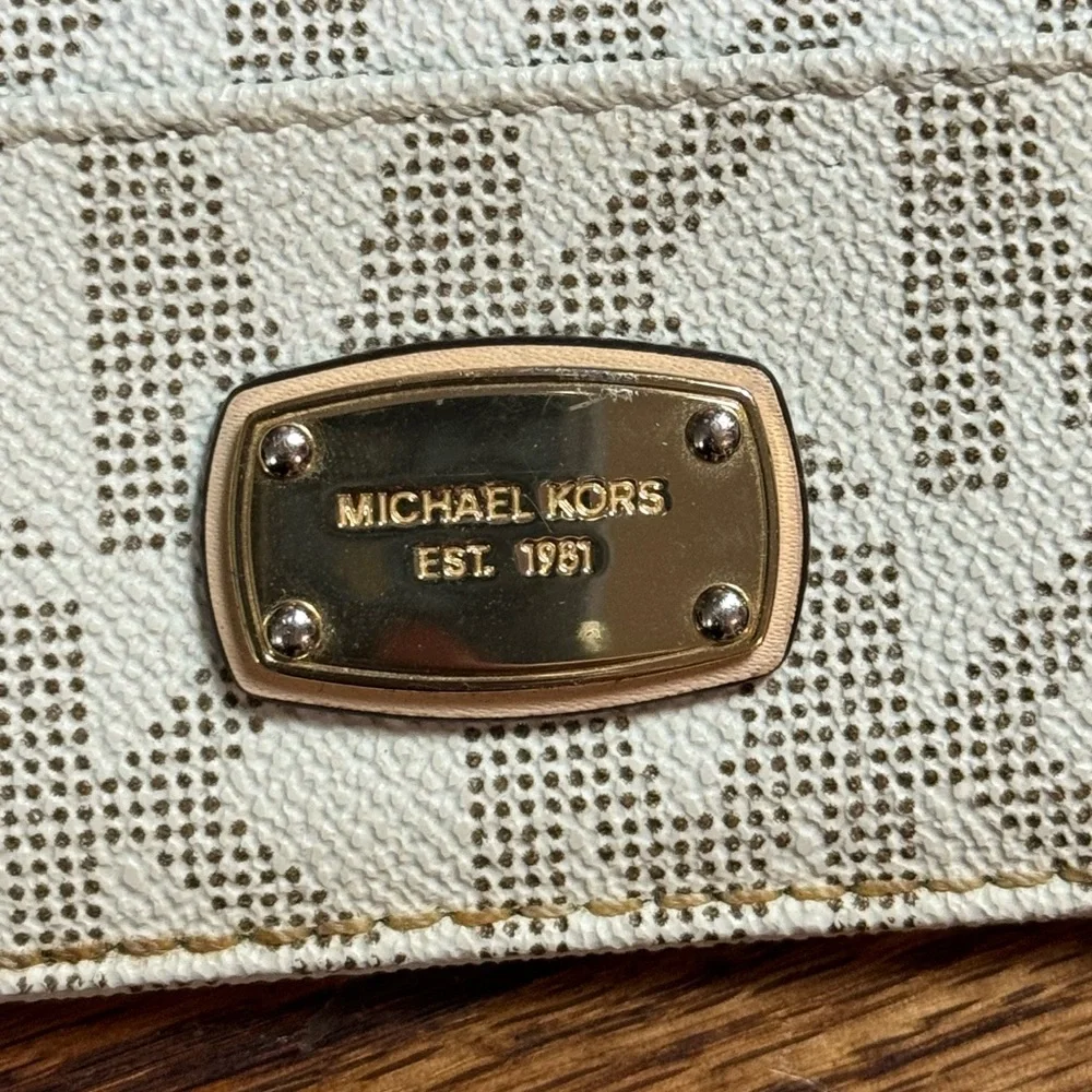 Michael Kors Credit Card Organizer